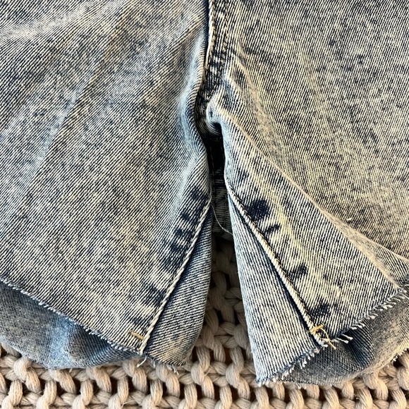 NWT Blank NYC Denim Acid Wash Paper Bag Shorts - Picture 6 of 12